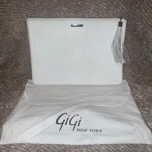 NWOT - Gigi Clutch Pebbled Leather (White)